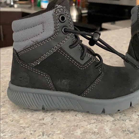 Timberlands - Picture 3 of 3